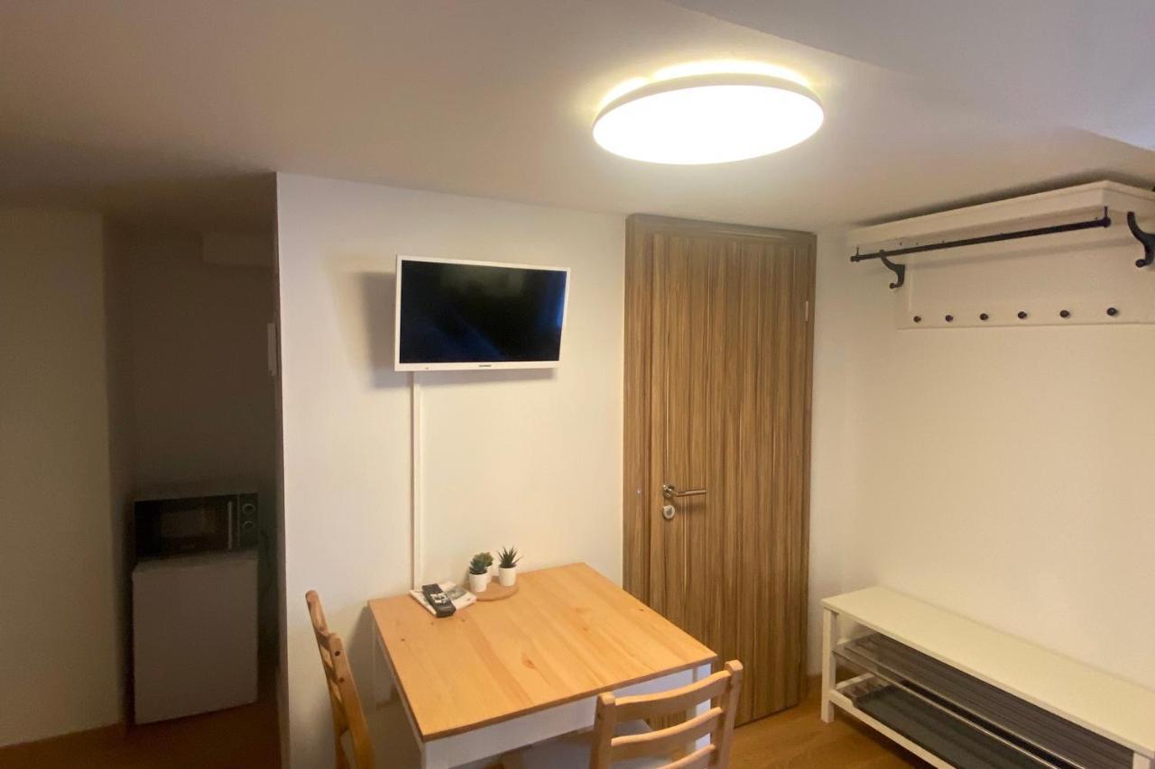 Roessli Self Check In 24-7 Free Parking Aparthotel Unterageri Exterior photo