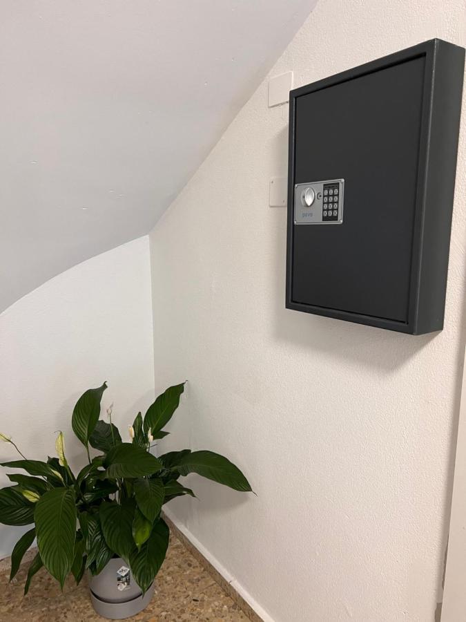 Roessli Self Check In 24-7 Free Parking Aparthotel Unterageri Exterior photo